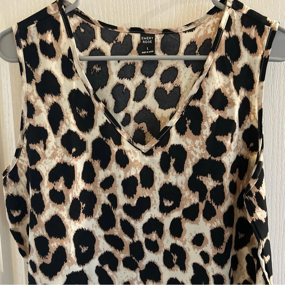 Emery Rose Lepord Print Sleeveless Tank Top Size large - Picture 2 of 7